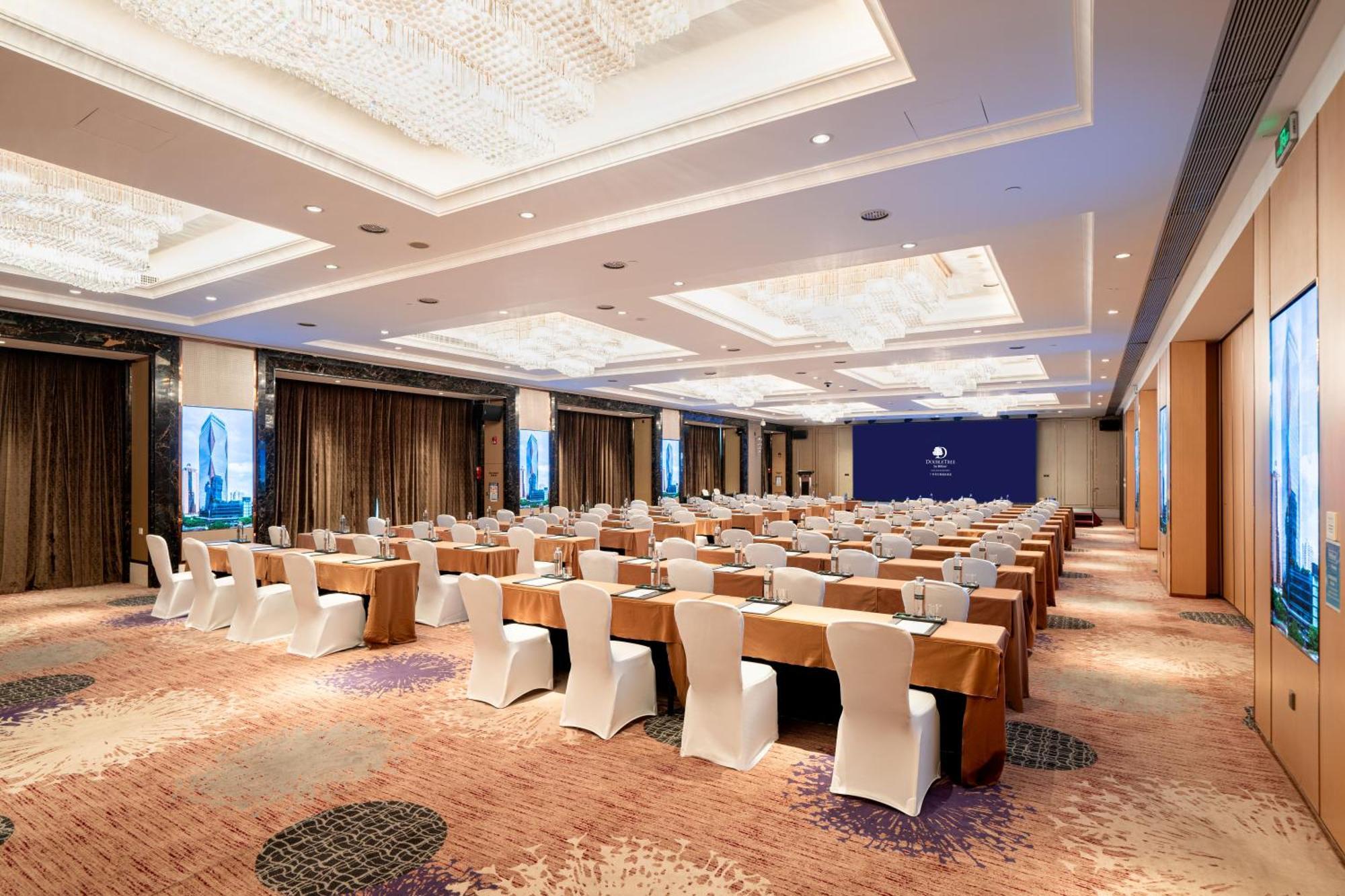 Doubletree By Hilton Guangzhou-Free Shuttle Bus To Canton Fair Complex & Overseas Buyer Registration Services During Canton Fair Period Exterior foto