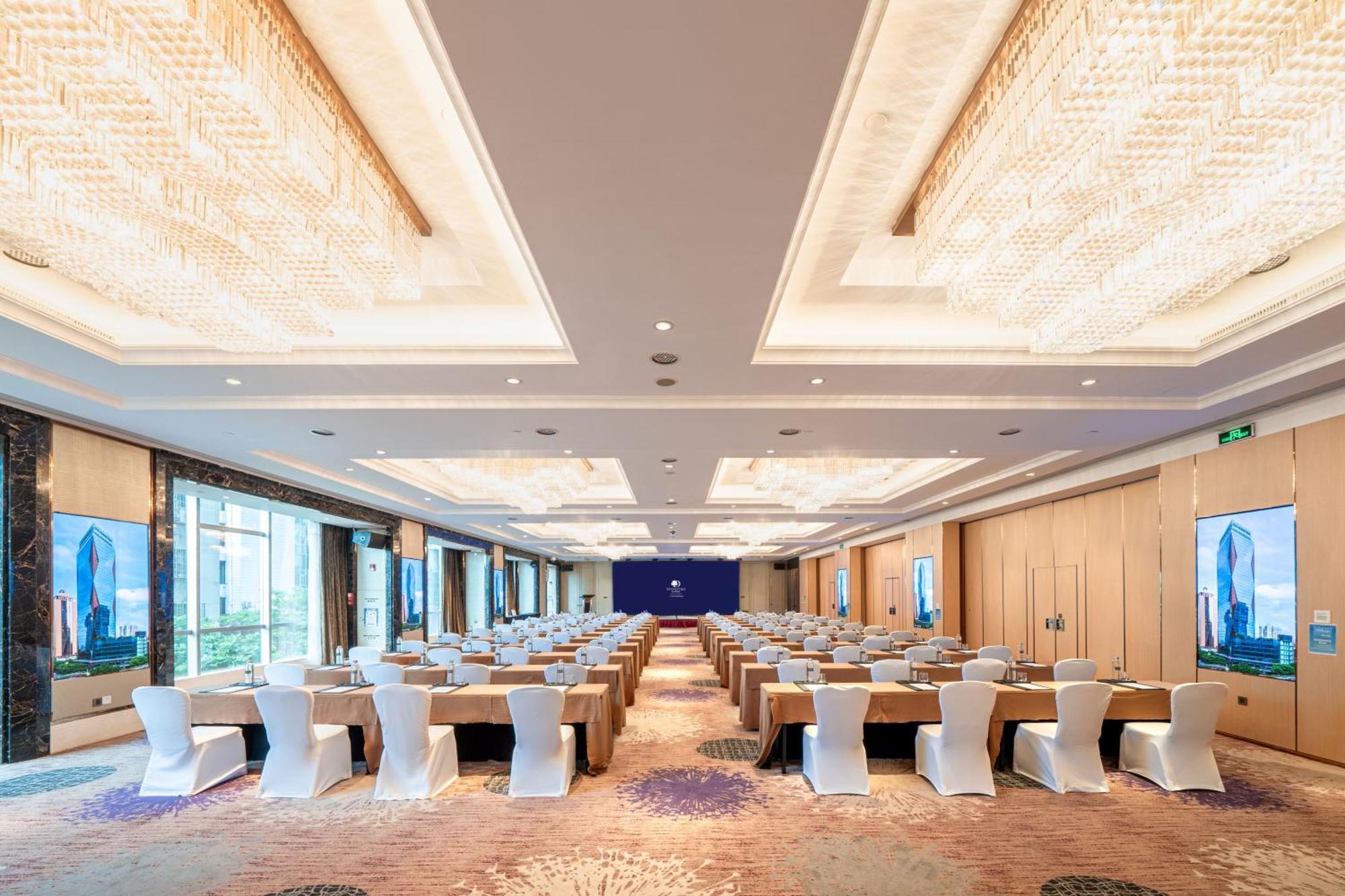 Doubletree By Hilton Guangzhou-Free Shuttle Bus To Canton Fair Complex & Overseas Buyer Registration Services During Canton Fair Period Exterior foto